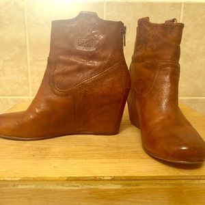 Frye Carlson wedge bootie